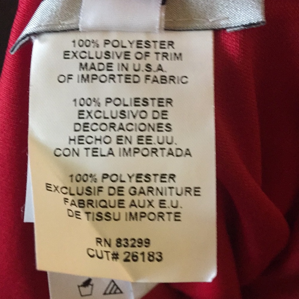 Red blouse - Picture 7 of 7